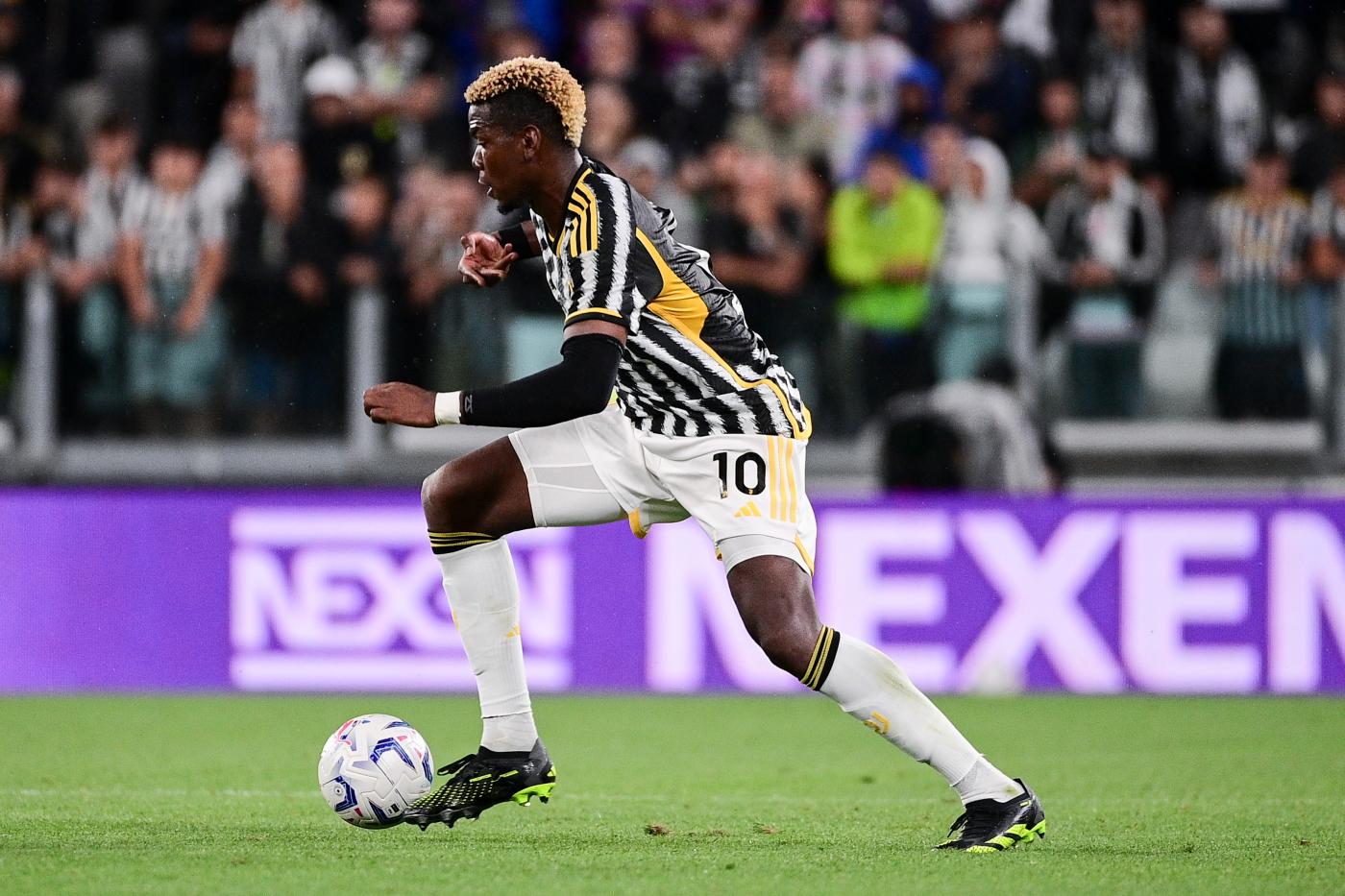 Il centrocampista della Juventus Paul Pogba in campo contro il Bologna nella stagione di Serie A 2023/2024