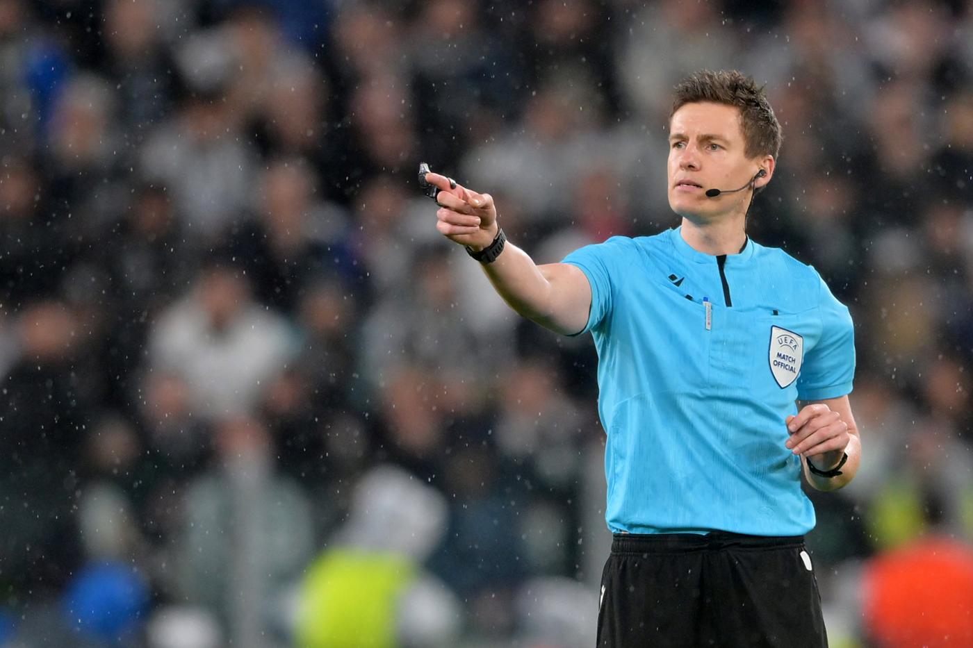 Daniel Siebert, arbitro tedesco